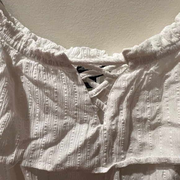 American Eagle White Crop Top - Picture 3 of 7